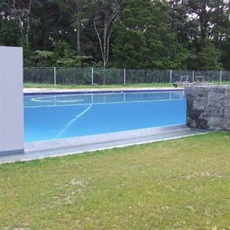 Kolam Infinity di Halaman Belakang